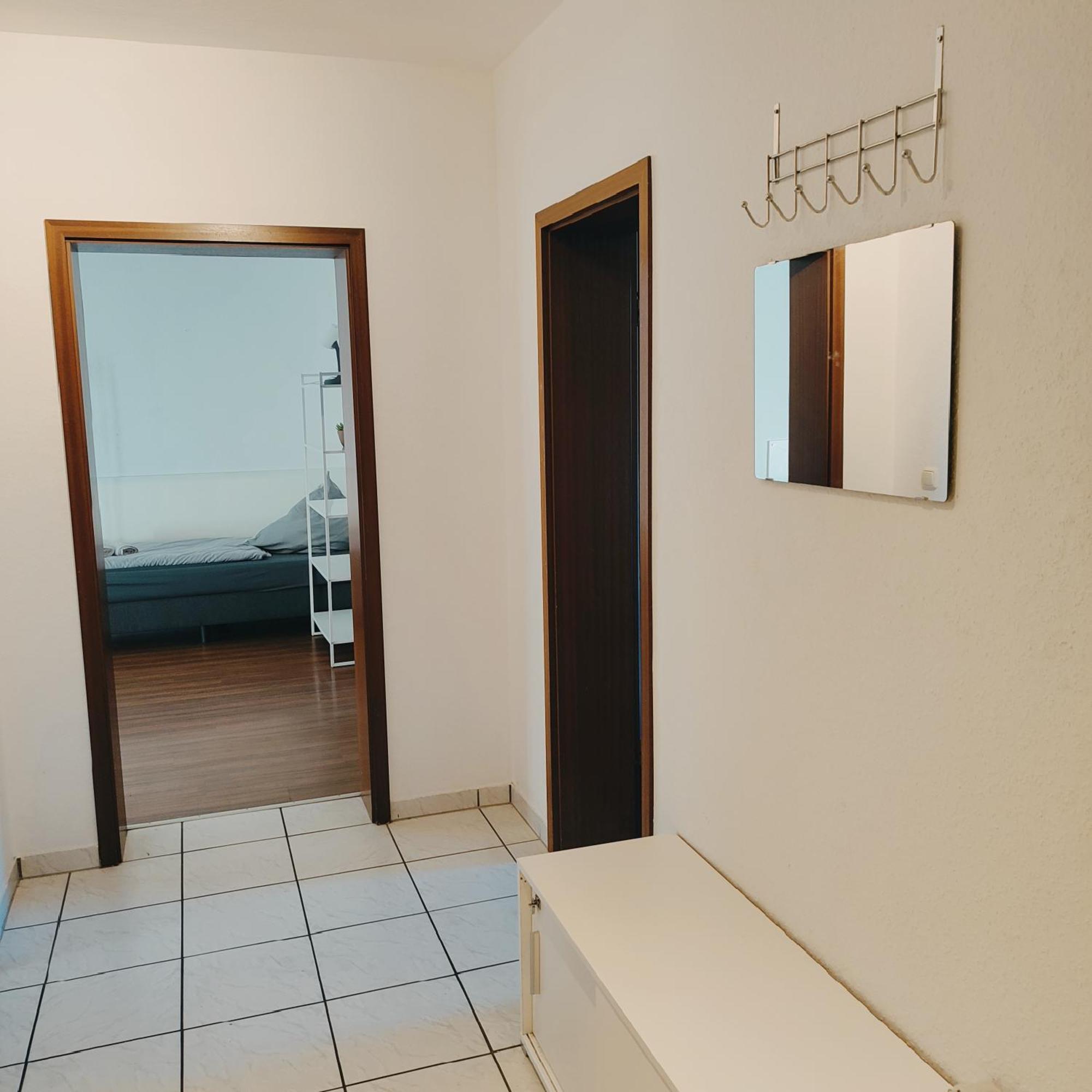 Ferienwohnung Monteurwohnung Messewohnung Duisburg Sued Grenze Duesseldorf 6 Personen Exterior foto