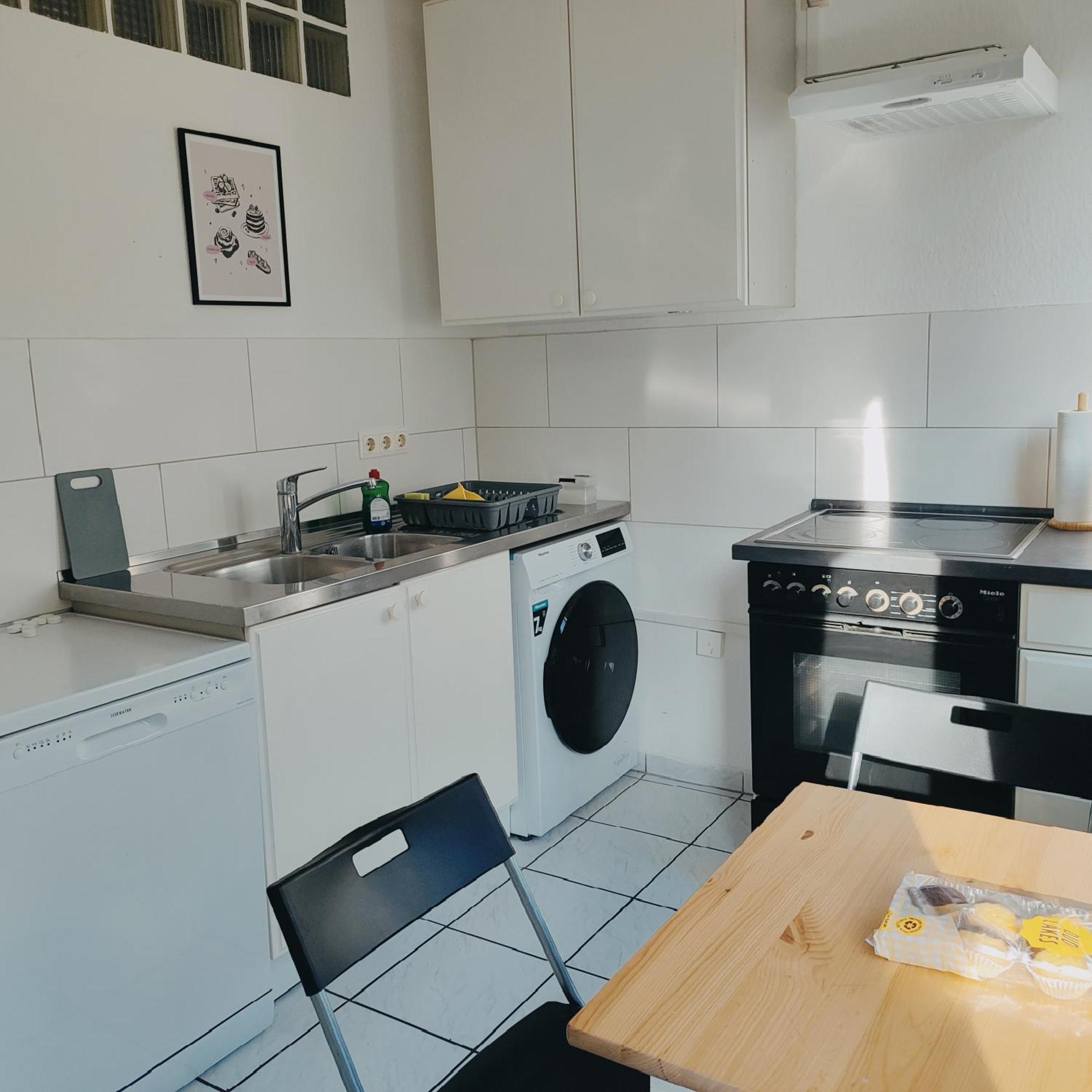 Ferienwohnung Monteurwohnung Messewohnung Duisburg Sued Grenze Duesseldorf 6 Personen Exterior foto