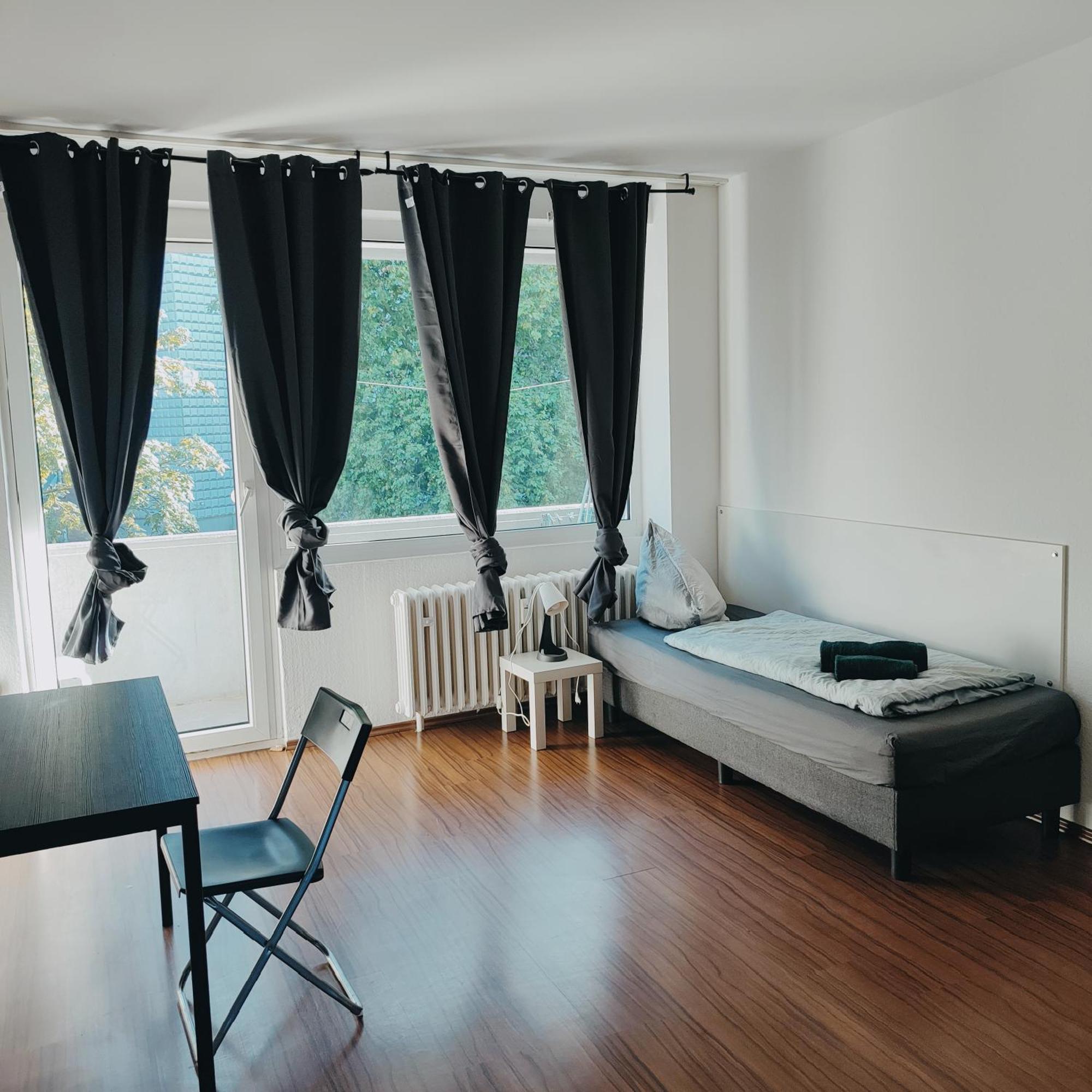 Ferienwohnung Monteurwohnung Messewohnung Duisburg Sued Grenze Duesseldorf 6 Personen Exterior foto