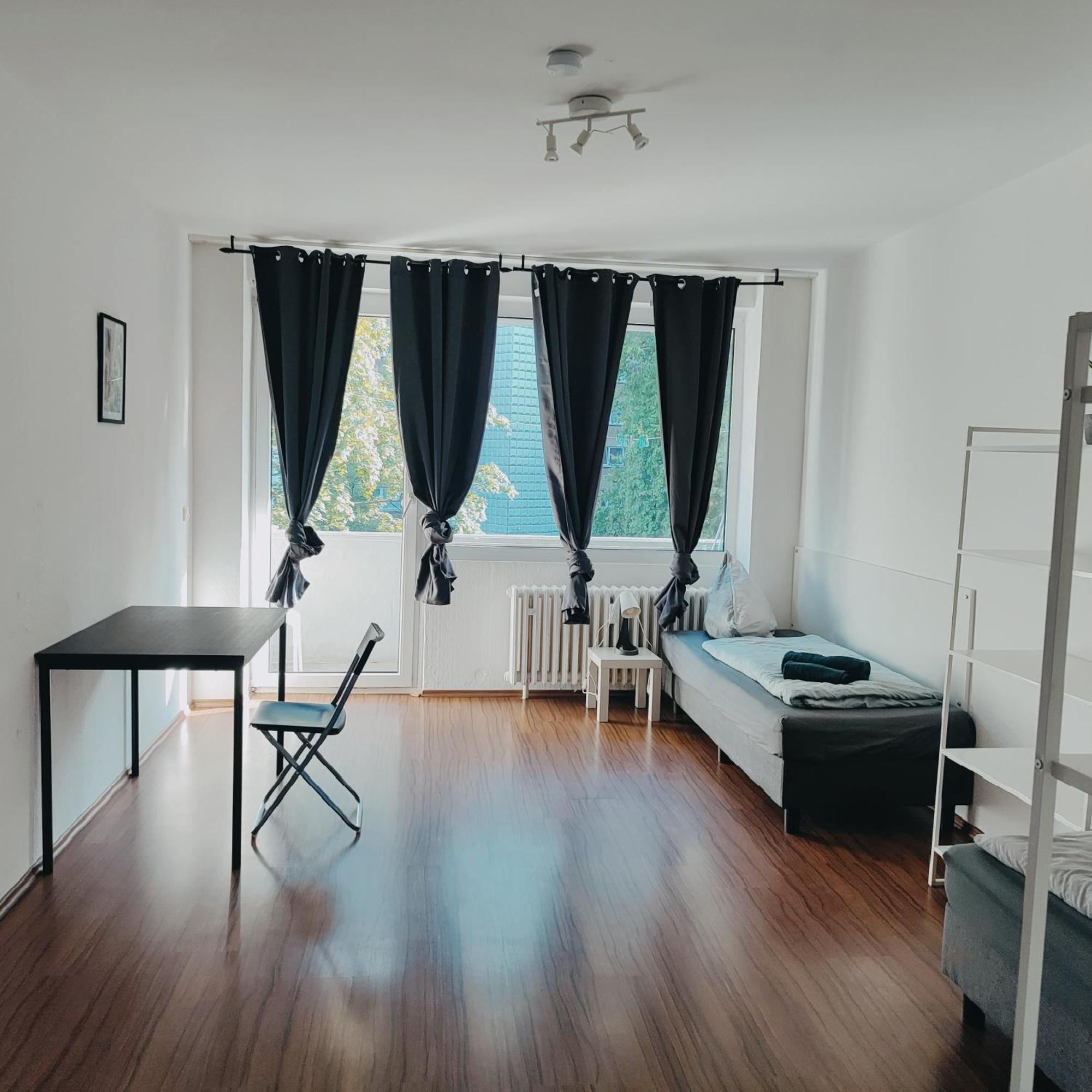 Ferienwohnung Monteurwohnung Messewohnung Duisburg Sued Grenze Duesseldorf 6 Personen Exterior foto